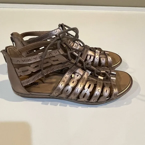 Earth Lace up Gladiator Sandals - Picture 6 of 9